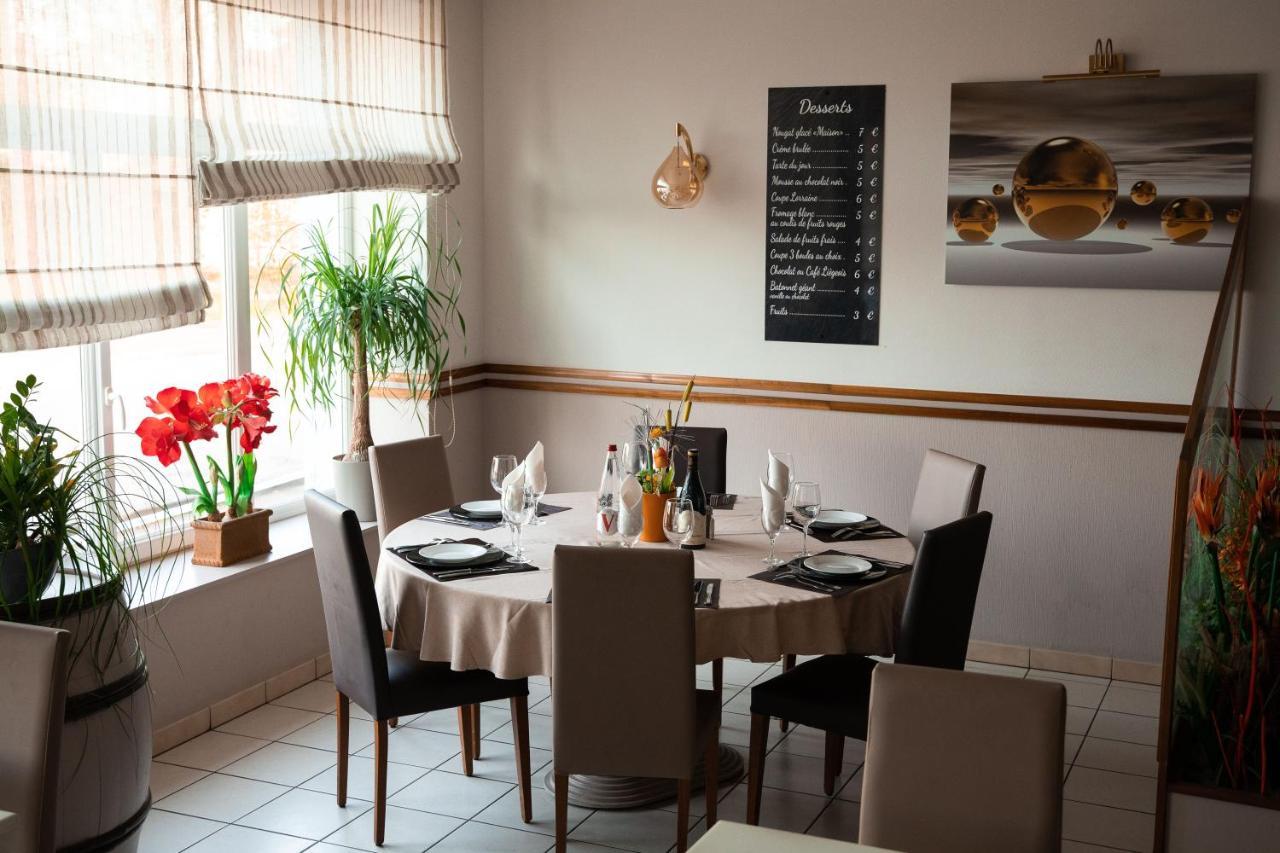 Gironcourt-sur-Vraine Logis Hotel Restaurant La Vraine מראה חיצוני תמונה